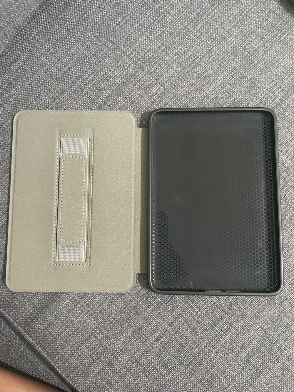 Page the Shop Kindle Case You’ve Got Mail EUC